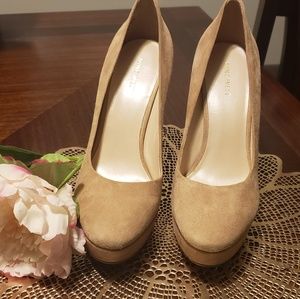 Nine West pumps